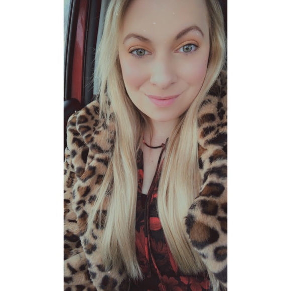 Meet your Posher, Rachel - Picture 2 of 8